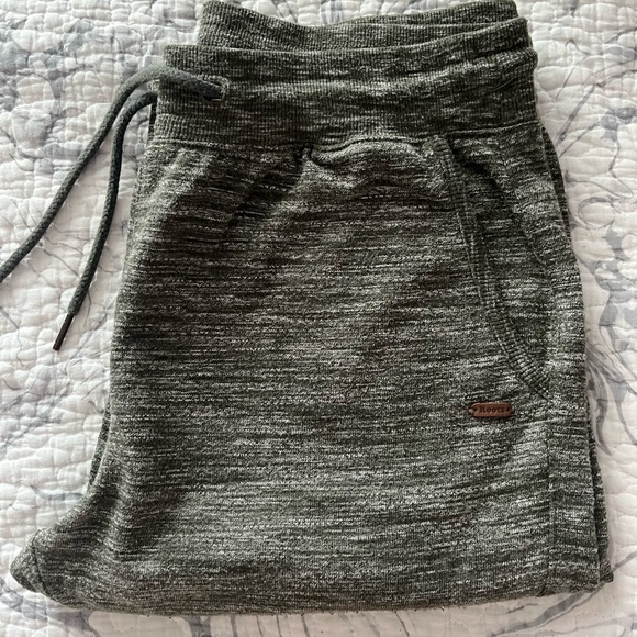 Roots Green Joggers - Picture 1 of 3